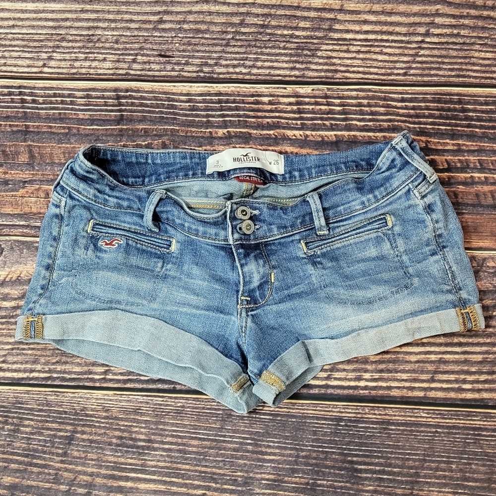 Hollister Jean Shorts. Size 3.